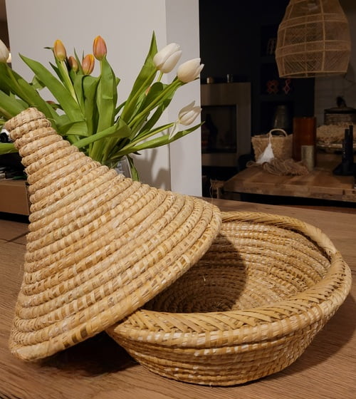 le tajine en paille décoratif