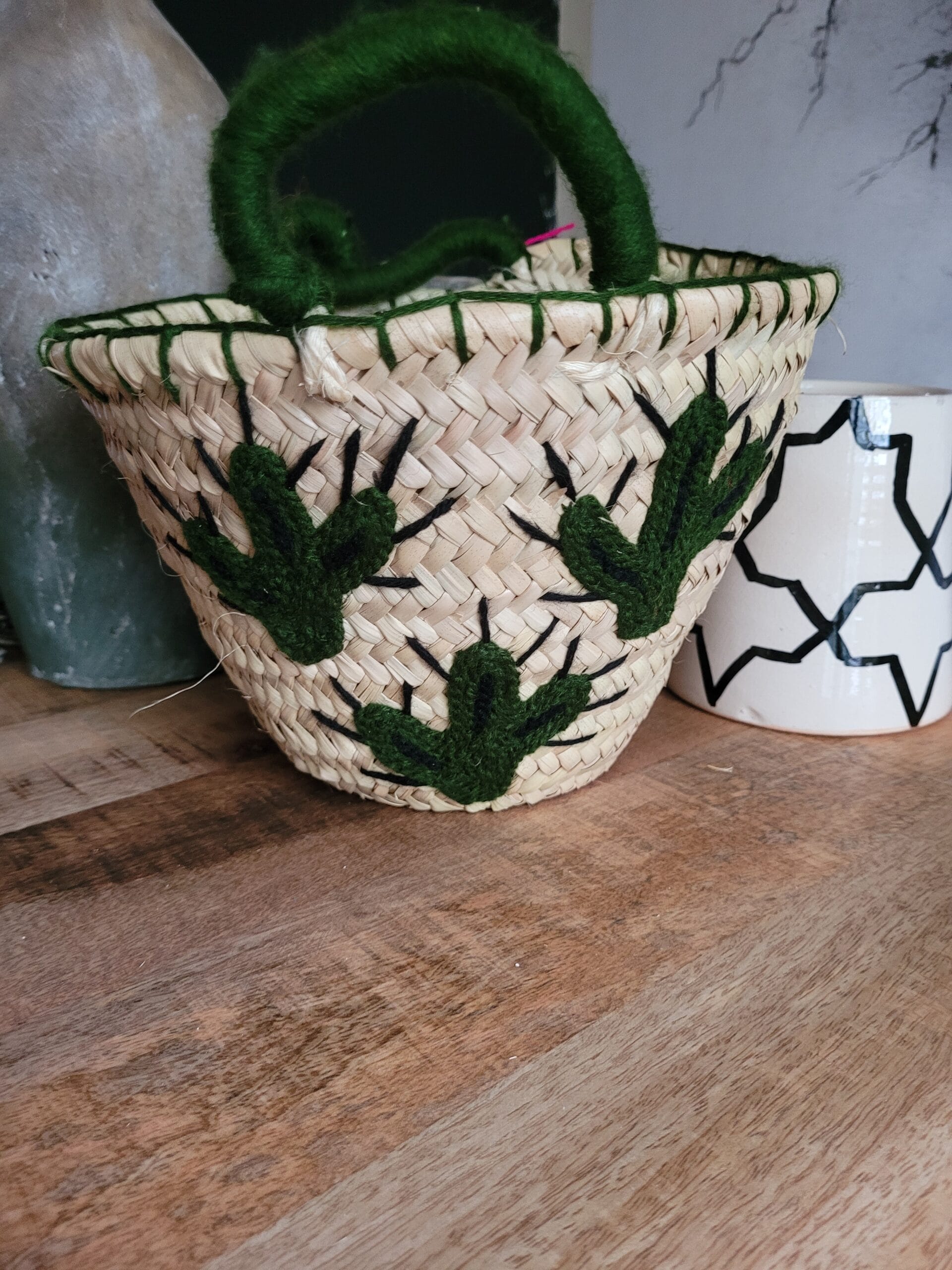 panier enfant brodé laine cactus verts