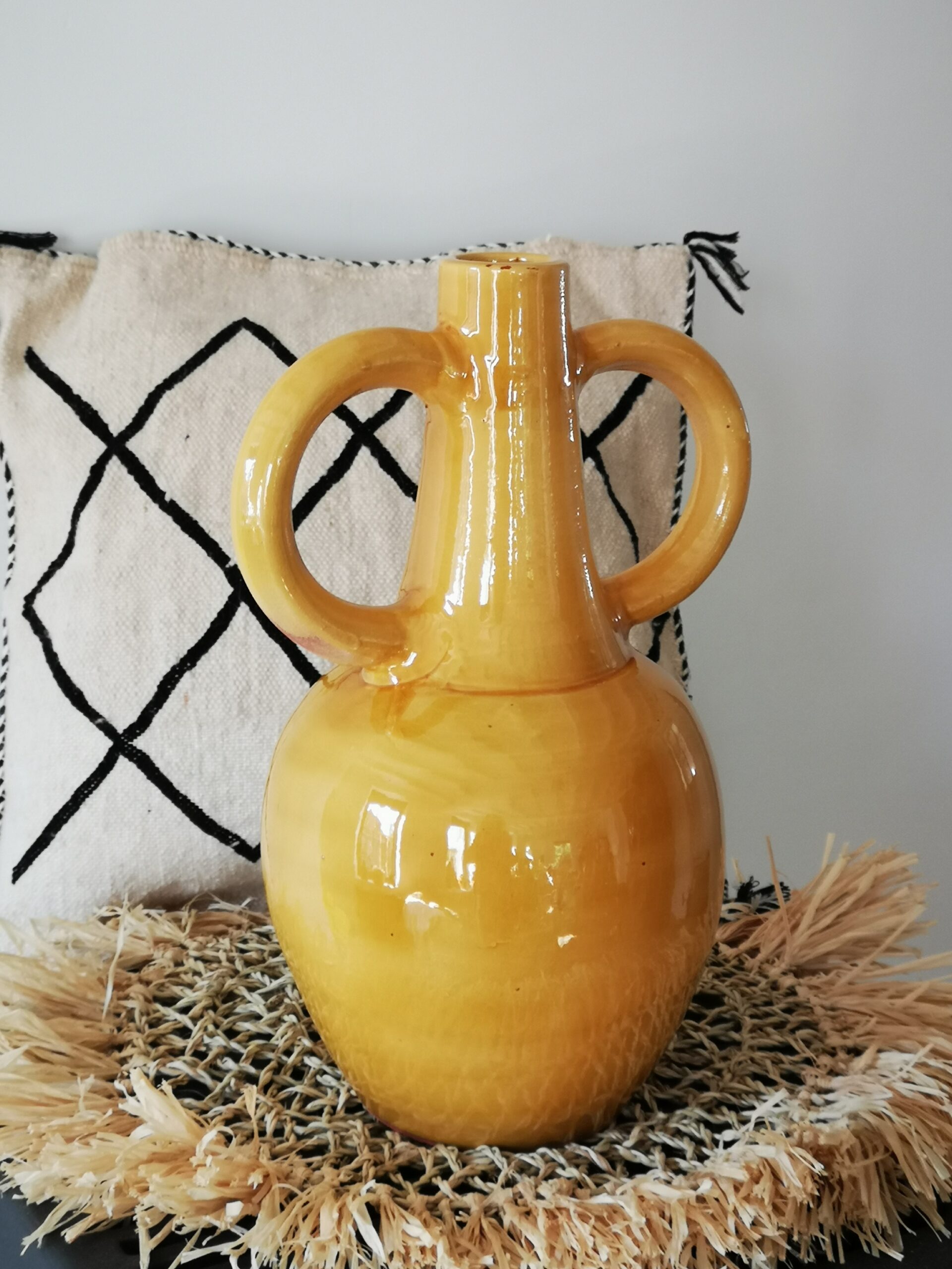 Vase jaune double anse déco set dentelle