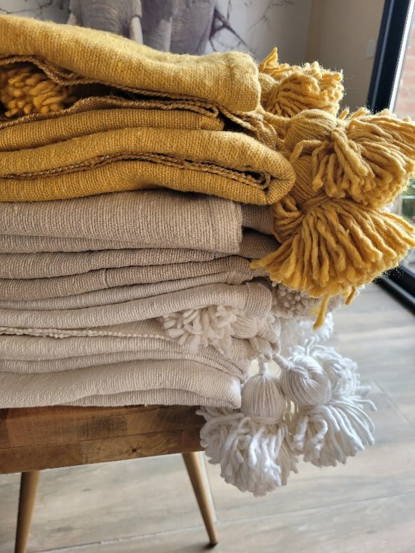 Plaids à pompons 2x3m diverses colories